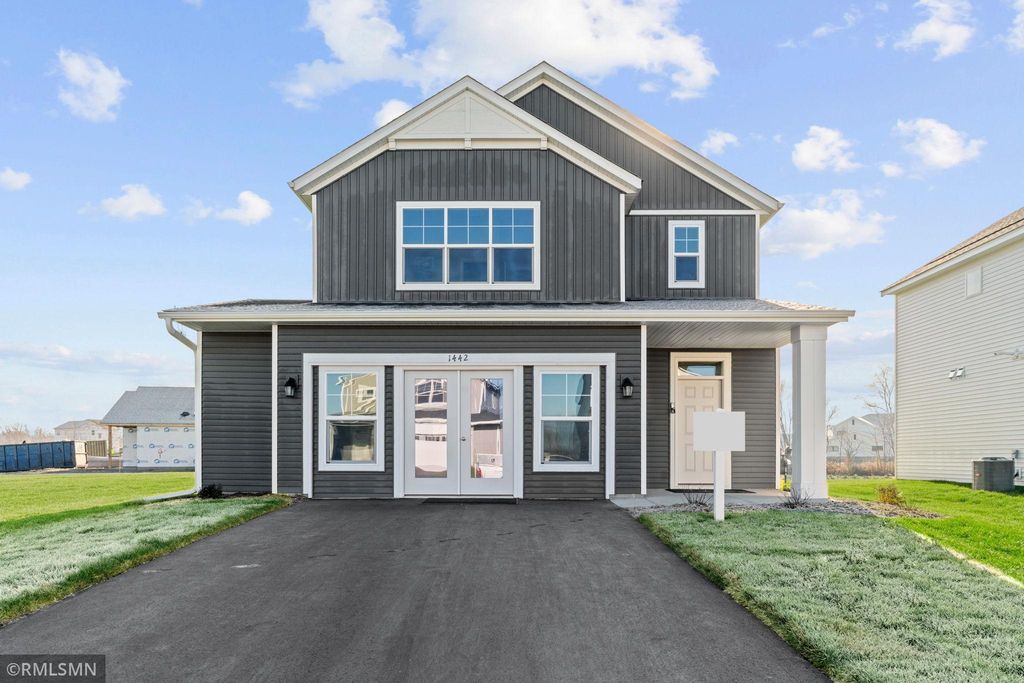 16588 Ulysses Street NW, Elk River, MN 55330