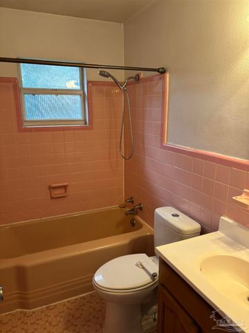 425 Rentz Ave, Pensacola, FL 32507