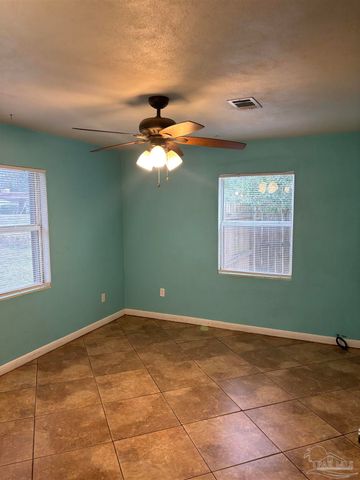 425 Rentz Ave, Pensacola, FL 32507