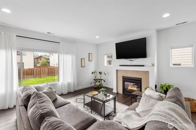 377 S Sergeant Street, Buckley, WA 98321