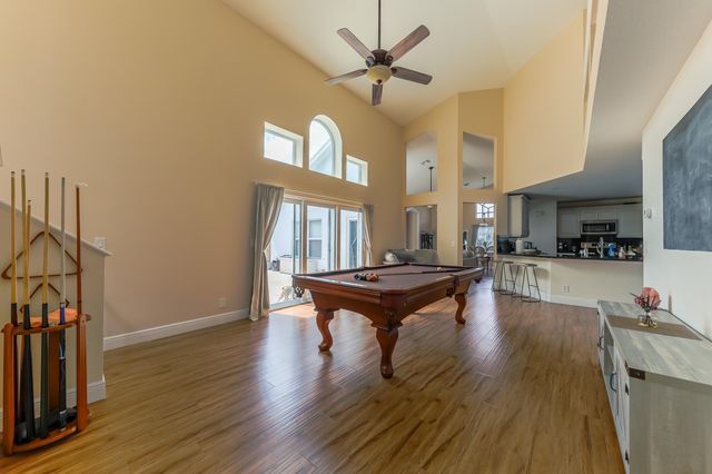 9 Meadows Park Lane, Boynton Beach, FL 33436