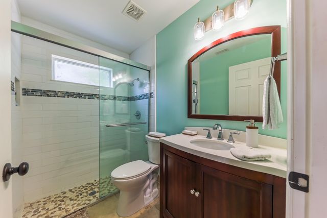 9 Meadows Park Lane, Boynton Beach, FL 33436