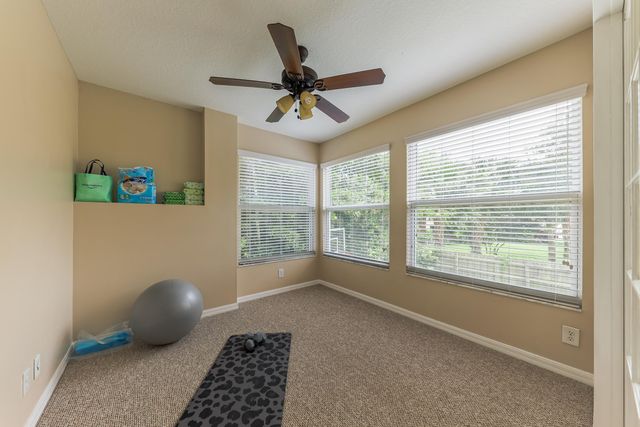 9 Meadows Park Lane, Boynton Beach, FL 33436