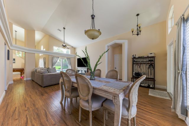 9 Meadows Park Lane, Boynton Beach, FL 33436