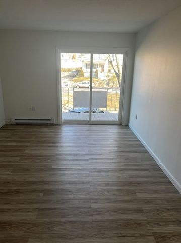 31 Vine St 24, Weymouth, MA 02188