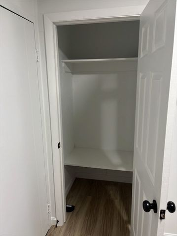 31 Vine St 24, Weymouth, MA 02188