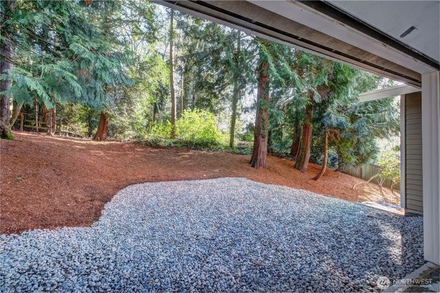 11717 NE 73rd Street, Kirkland, WA 98033