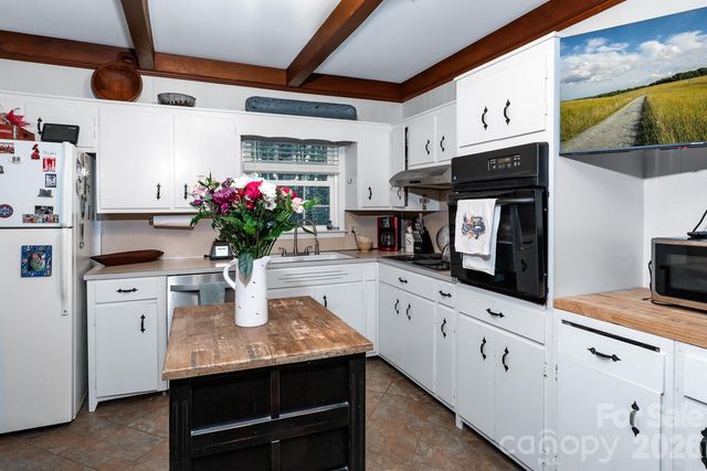 649 Ransom Street, Blowing Rock, NC 28605