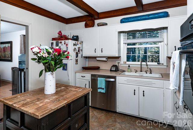 649 Ransom Street, Blowing Rock, NC 28605