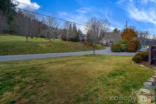 649 Ransom Street, Blowing Rock, NC 28605