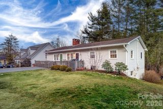 649 Ransom Street, Blowing Rock, NC 28605