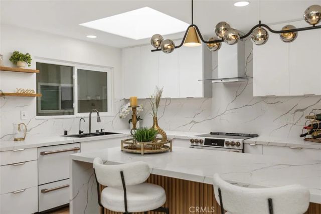 3253 San Amadeo P, Laguna Woods, CA 92637