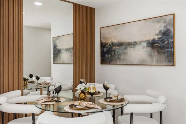 3253 San Amadeo P, Laguna Woods, CA 92637