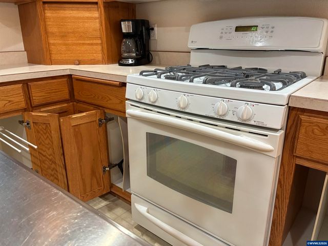 571 Hobson St, Stayton, OR 97383