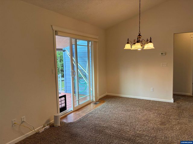 571 Hobson St, Stayton, OR 97383