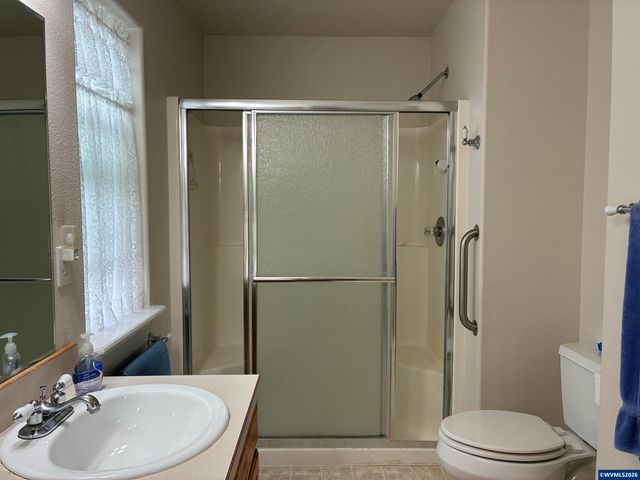571 Hobson St, Stayton, OR 97383
