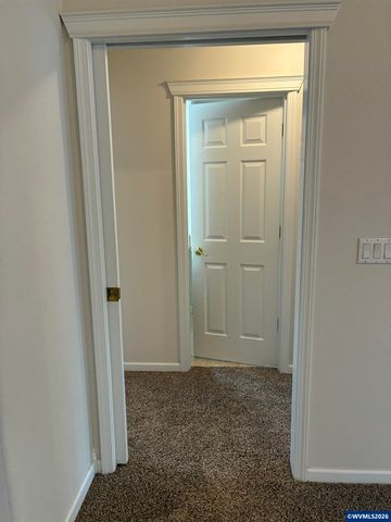 571 Hobson St, Stayton, OR 97383