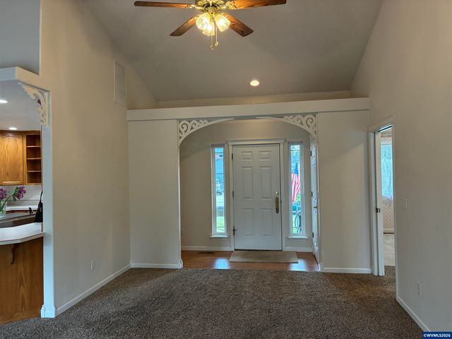 571 Hobson St, Stayton, OR 97383