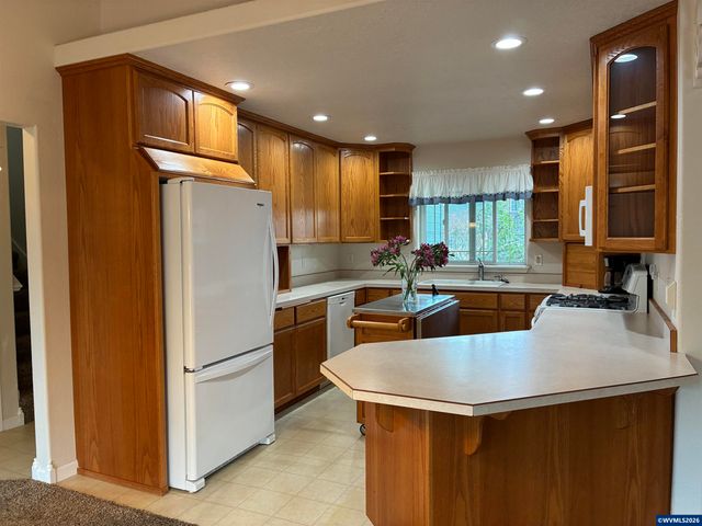 571 Hobson St, Stayton, OR 97383