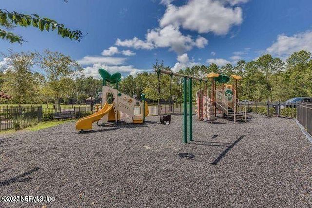 526 RICHMOND Drive, St. Johns, FL 32259