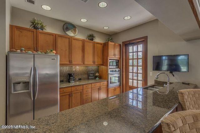 526 RICHMOND Drive, St. Johns, FL 32259