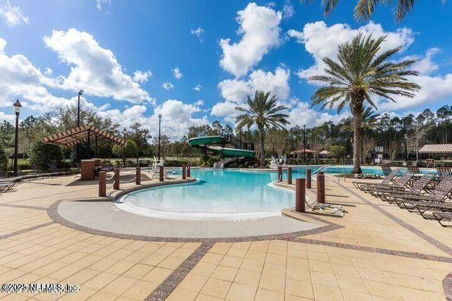 526 RICHMOND Drive, St. Johns, FL 32259