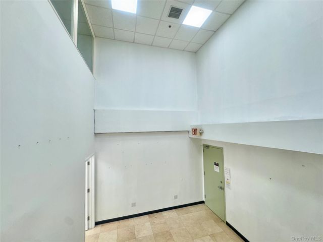39-07 Prince Street 6F, Flushing, NY 11354