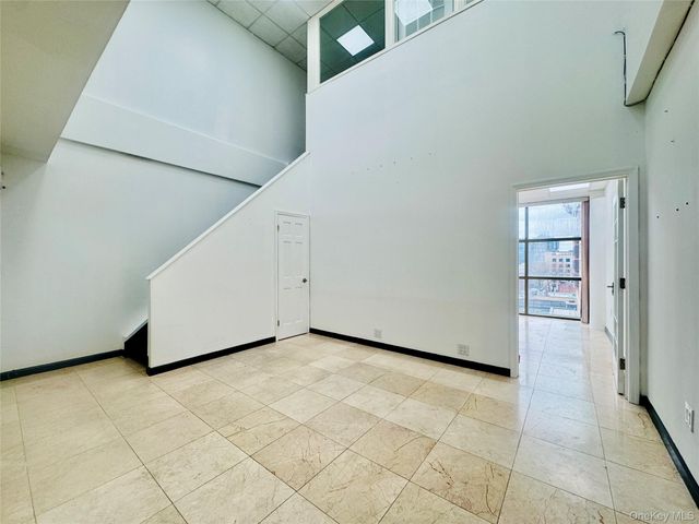 39-07 Prince Street 6F, Flushing, NY 11354