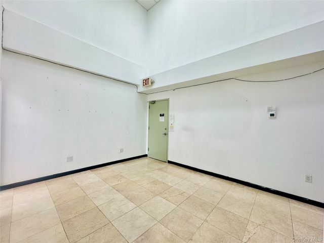 39-07 Prince Street 6F, Flushing, NY 11354