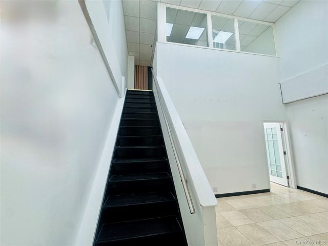 39-07 Prince Street 6F, Flushing, NY 11354