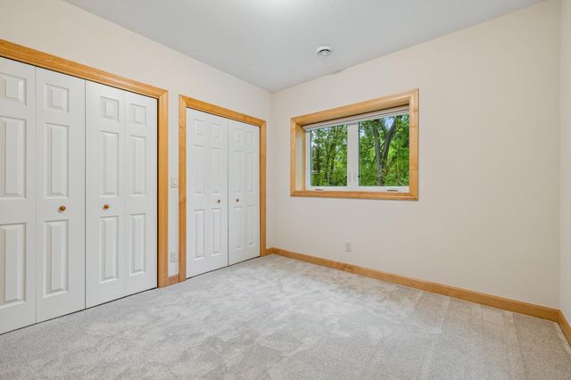 719 Spring Creek Circle, Mendota Heights, MN 55118