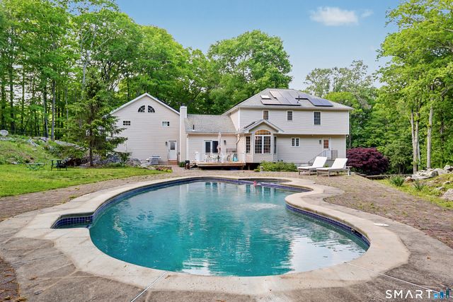 25-1 Macintosh Drive, Oxford, CT 06478
