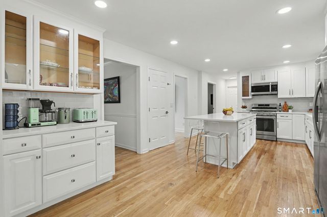 25-1 Macintosh Drive, Oxford, CT 06478