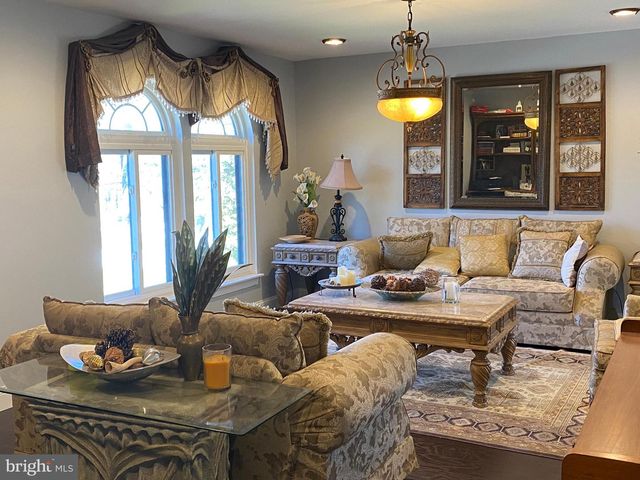 40 CHIPPENHAM DR, Voorhees, NJ 08043