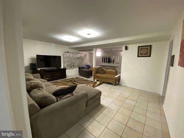 40 CHIPPENHAM DR, Voorhees, NJ 08043