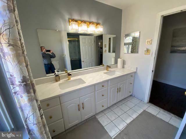 40 CHIPPENHAM DR, Voorhees, NJ 08043