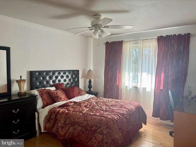 40 CHIPPENHAM DR, Voorhees, NJ 08043