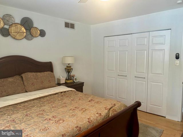 40 CHIPPENHAM DR, Voorhees, NJ 08043