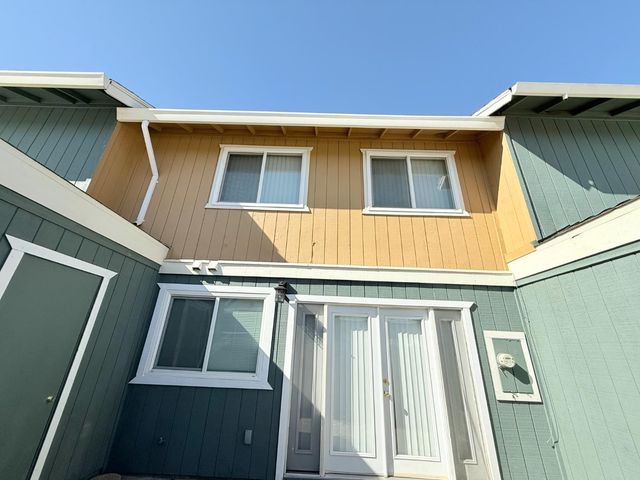 4075 Weymouth Ln, Sacramento, CA 95823