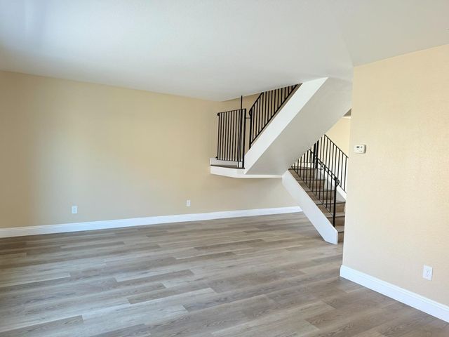 4075 Weymouth Ln, Sacramento, CA 95823