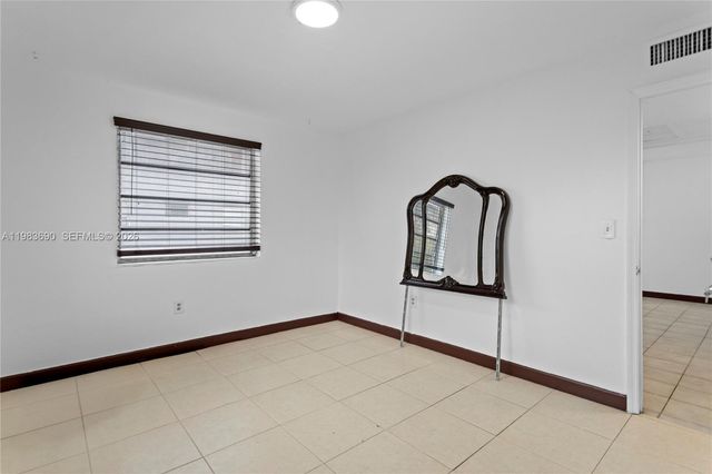 13655 NE 10th Aveue 304, North Miami, FL 33161