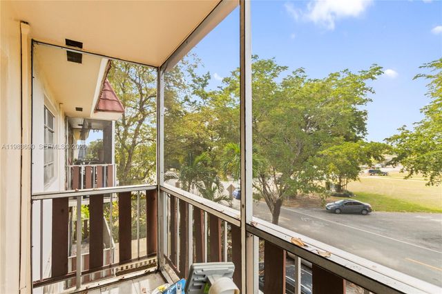 13655 NE 10th Aveue 304, North Miami, FL 33161