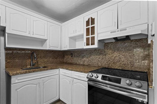 13655 NE 10th Aveue 304, North Miami, FL 33161