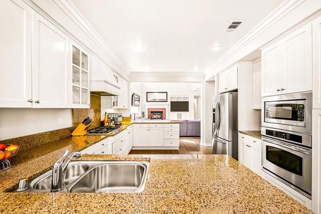 2669 Paradise Road, Carlsbad, CA 92009