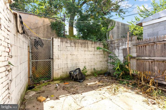 526 W CAMBRIA ST, Philadelphia, PA 19133