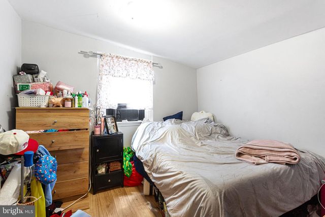 526 W CAMBRIA ST, Philadelphia, PA 19133
