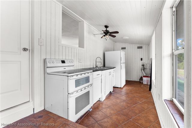 3245 Redwater Drive, Avon Park, FL 33825