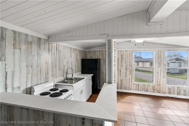 3245 Redwater Drive, Avon Park, FL 33825