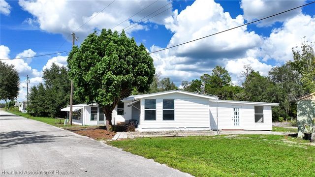 3245 Redwater Drive, Avon Park, FL 33825
