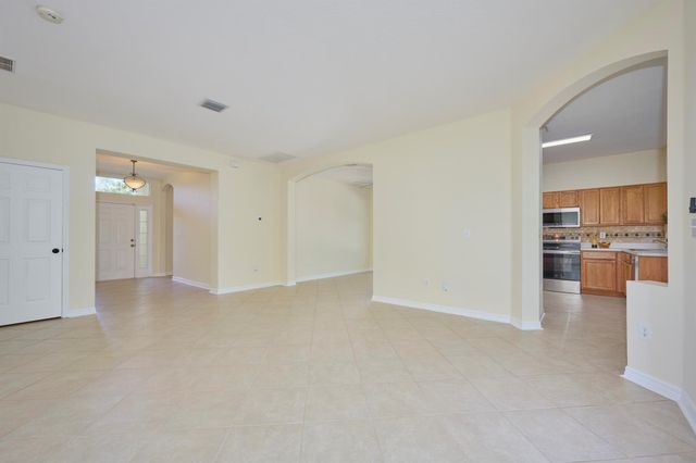 9086 107th Court, Vero Beach, FL 32967